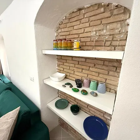 Arnaldo 6 - アパート